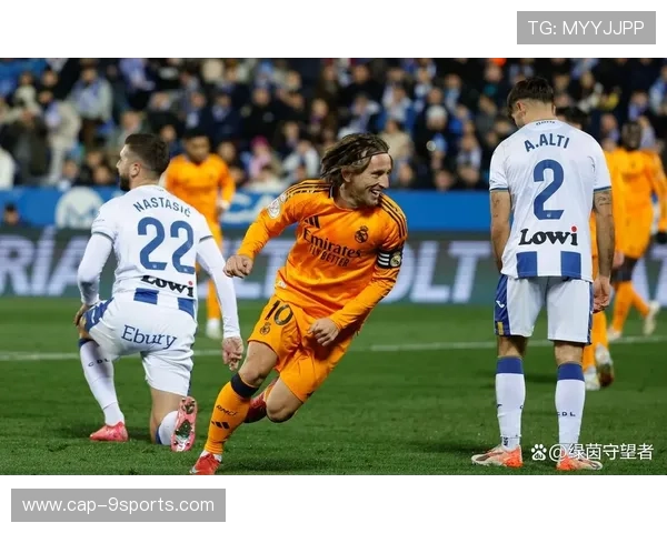 皇马评估德布劳内式重心控制：顶级中场的制胜之钥Description_探索皇马对于德布劳内般重心控制技巧的深度分析，从战术布局、身体技巧到心智素养，揭示顶级中场大师如何引领球队迈向巅峰。Keywords_皇马,德布劳内,重心控制,中场核心,战术分析,球技提升,竞技心理