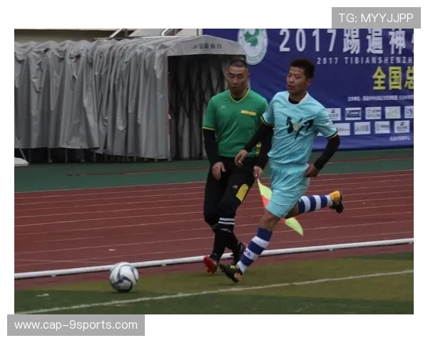 足球裁判委员会在判罚教育中推出多语种在线课程与模拟评分资源